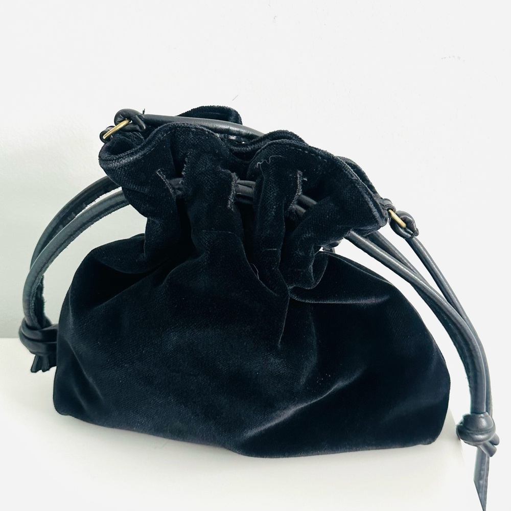 Petite Henri Clare V. Black Velvet Bag